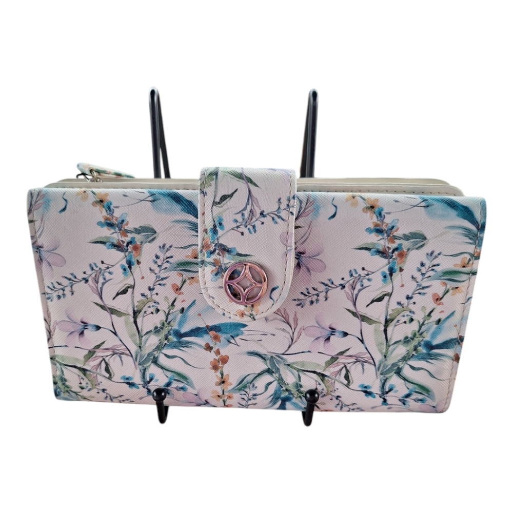 Mundi Trifold Accordion Clutch Wallet Safe Keeper White Tiana Floral Vegan NWT